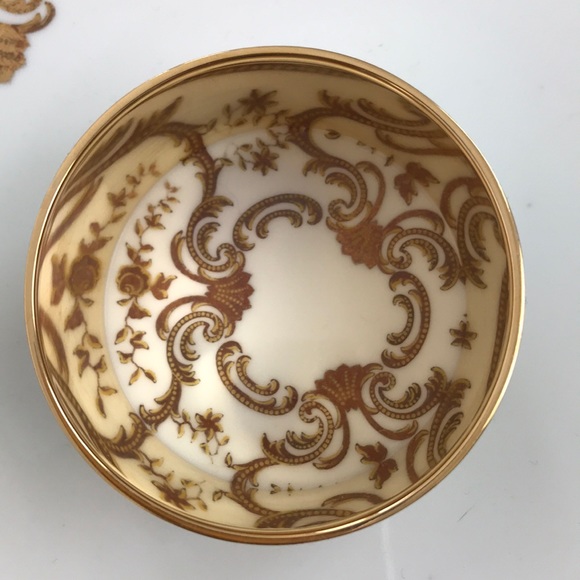 Lilly Pulitzer Wide Enameled Floral Cuff - Picture 4 of 6